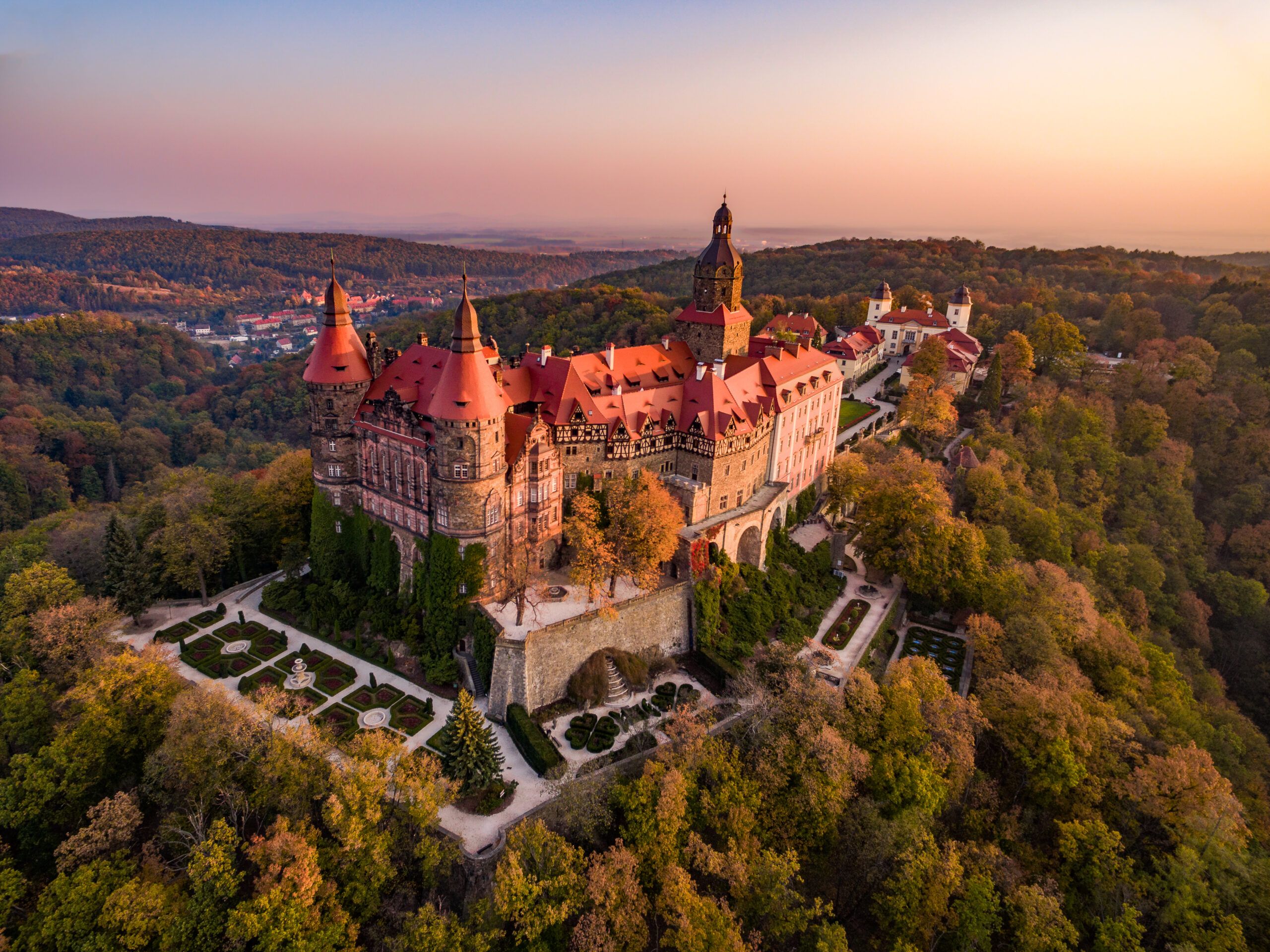 Widok z lotu ptaka na Zamek Książ