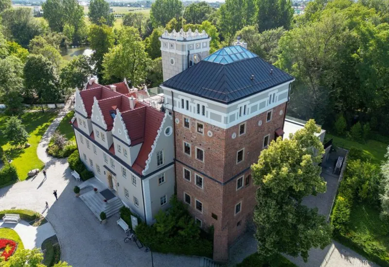 Widok z lotu ptaka na zamek Topacz