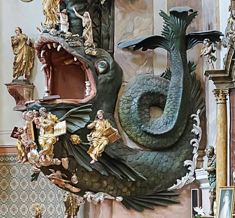 Unikatowa, barokowa ambona kościelna w kształcie wieloryba.