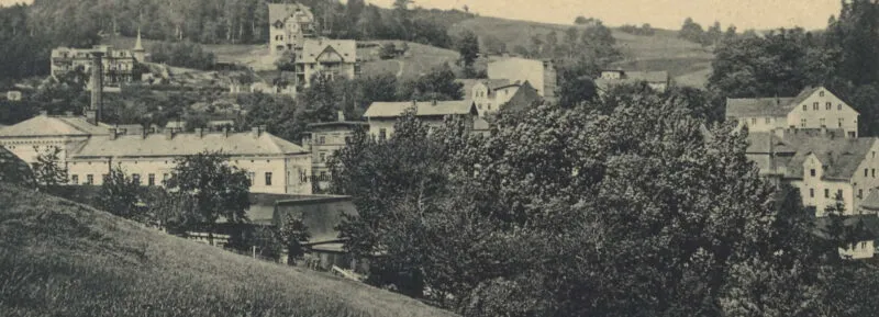 widok historyczny sprzed 1945 roku na wzgórze miasta